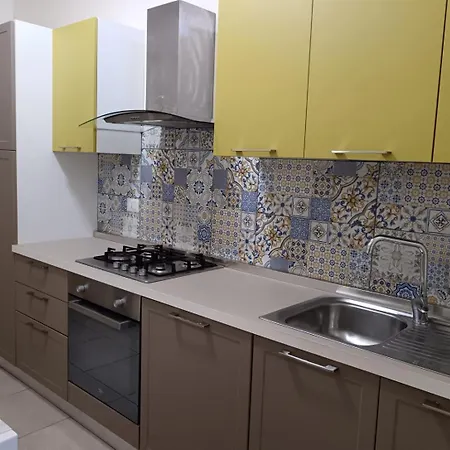 Sciacu House Hotel Aradeo